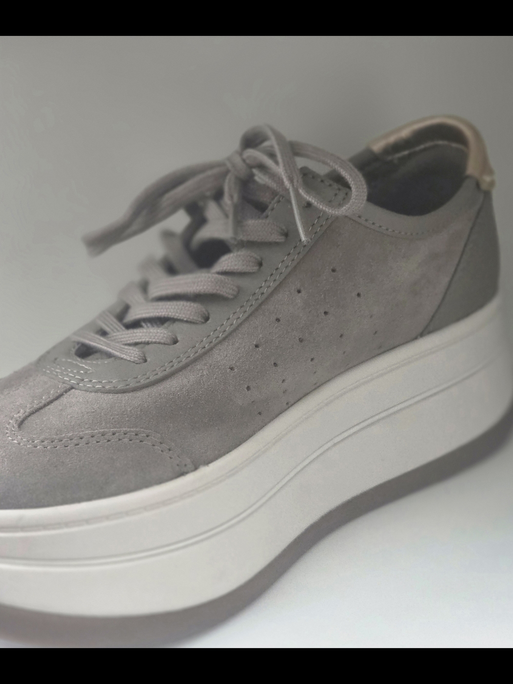 Michael Kors Men’s Gray Suede Lace-Up Sneaker Nwt - Picture 3 of 6